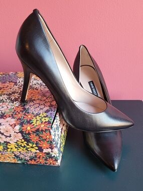 Nine West Pointed Toe Pumps